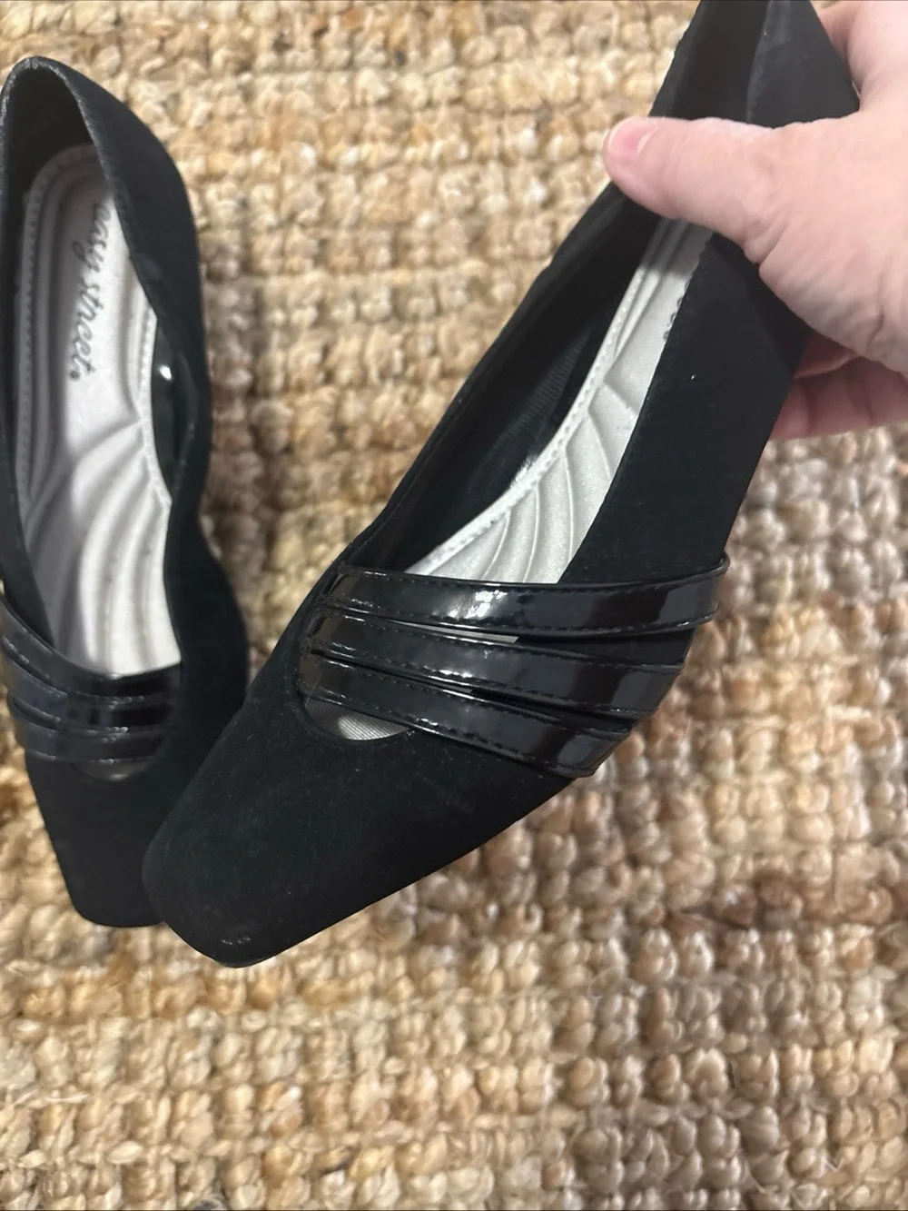 Easy Spirit sleek black
